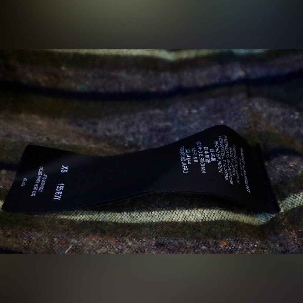 ❌SOLD❌YSL Destroyed Denim Jacket - Picture 10 of 10